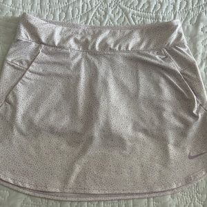 Nike girls golf skirt, size Small. VGUC!